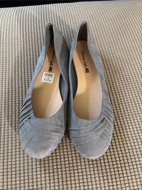 American Eagle Outfitters Light Gray Suede Pleated Ballet Flats